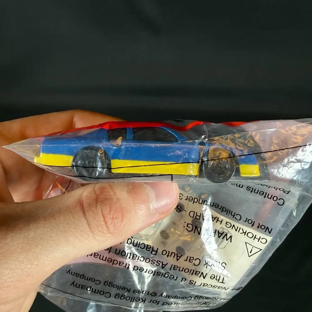 Terry Labonte #5 Hot Wheels Monte Carlo Kelloggs Pull N Go Rice Krispies